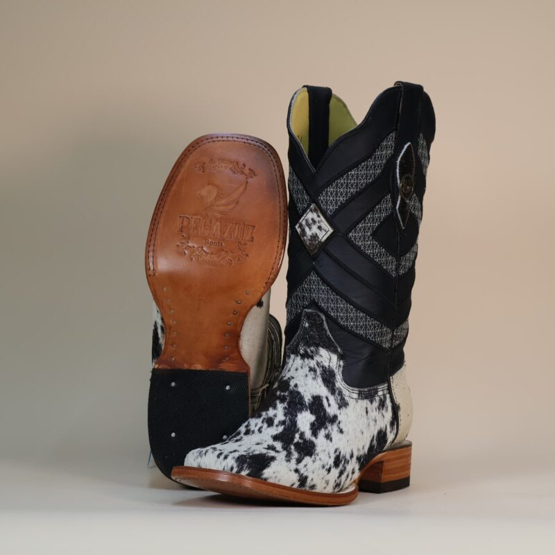 Bota-Pelo-42.jpg Pegazuz Black & White Cowhide Boot PG21 - 6