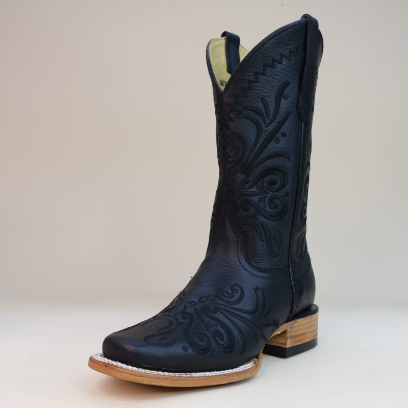 Luna Embroidered Rodeo Toe Boots