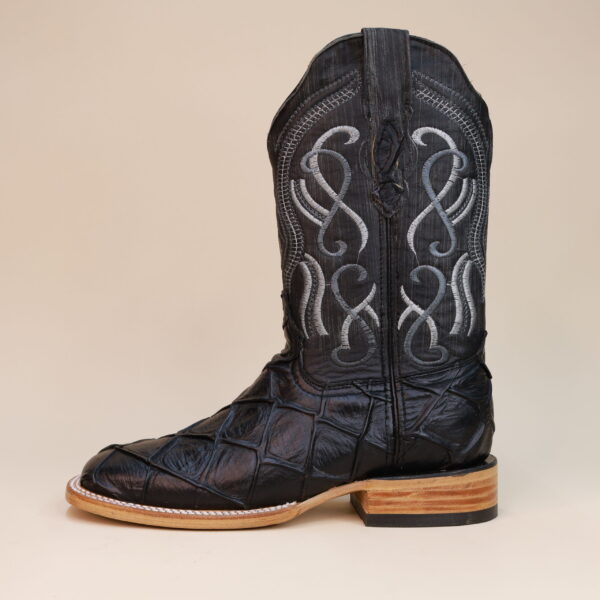 Pirarucu Square Toe Boots