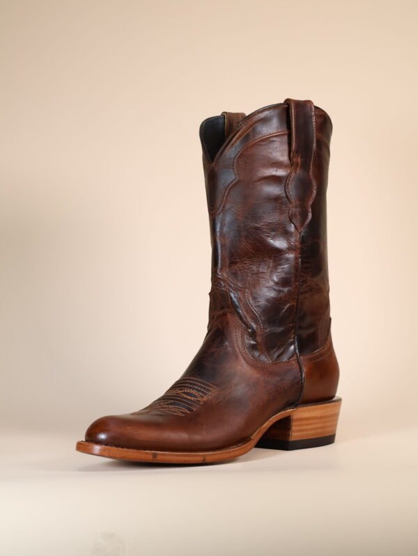 IMG_5462-scaled-1.jpg Classic Borrego Rodeo Royale Roper Toe Boots – Brown/Honey