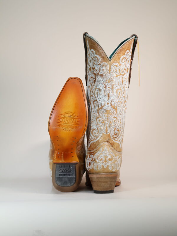 C4144 - WOMEN'S BLUE LUMINESCENT EMBROIDERY CRACKLED STRAW SNIP TOE COWBOY BOOT