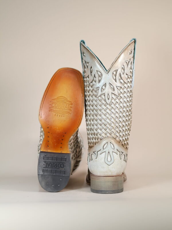 A4524 - WOMEN'S WHITE GLITTER WOVEN OVERLAY SQUARE TOE COWBOY BOOT