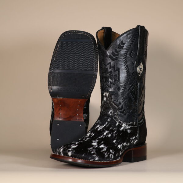 Cowhide Boots Black & White CH014 - 7.5