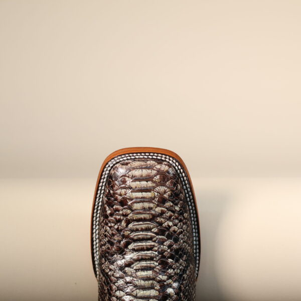 Oyster Lacer Cut Square Toe Boots Chocolate